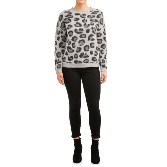 Time and Tru Gray Black Leopard Cheetah Print Fuzzy Sweater - Picture 3 of 7